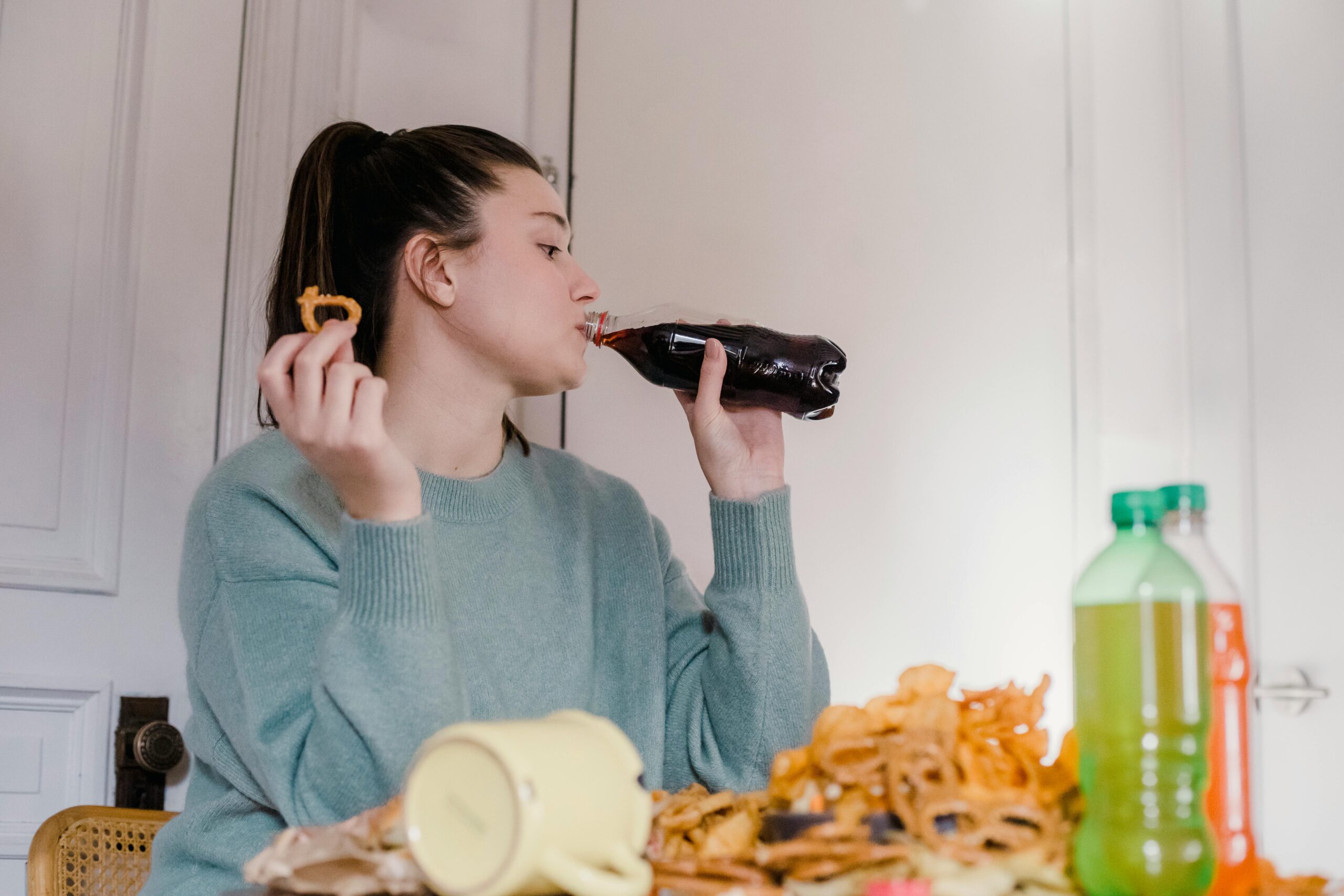 9 Tips to Stop Eating Junk Food: Take Control of Your Health and Cravings